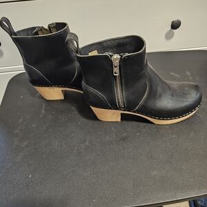 Swedish Hasbeens Black Leather Clog Ankle Boots with Wood Heel